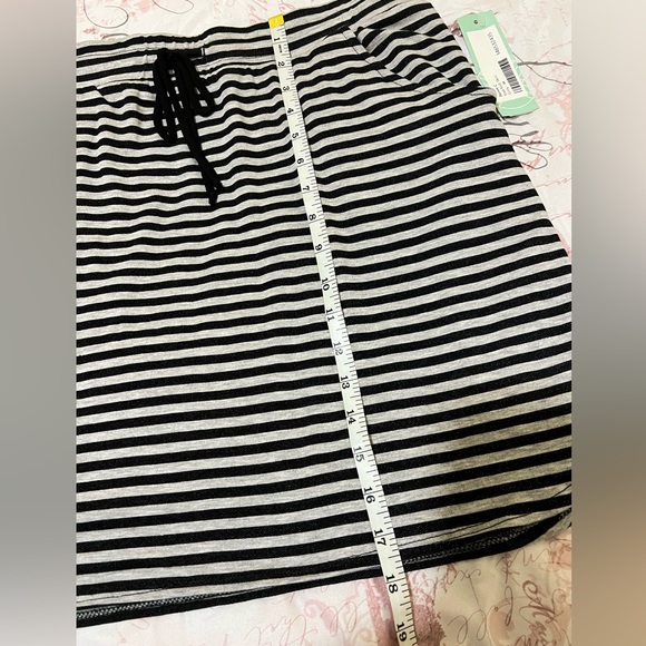 Knit skirt - Picture 8 of 9